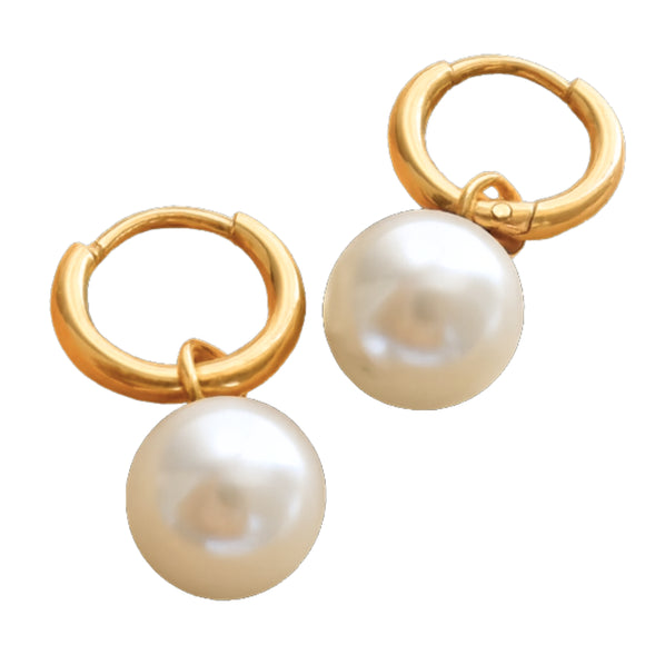 Huggie with  Freshwater Pearl
