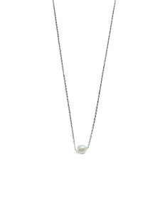 Simple Pearl Necklace